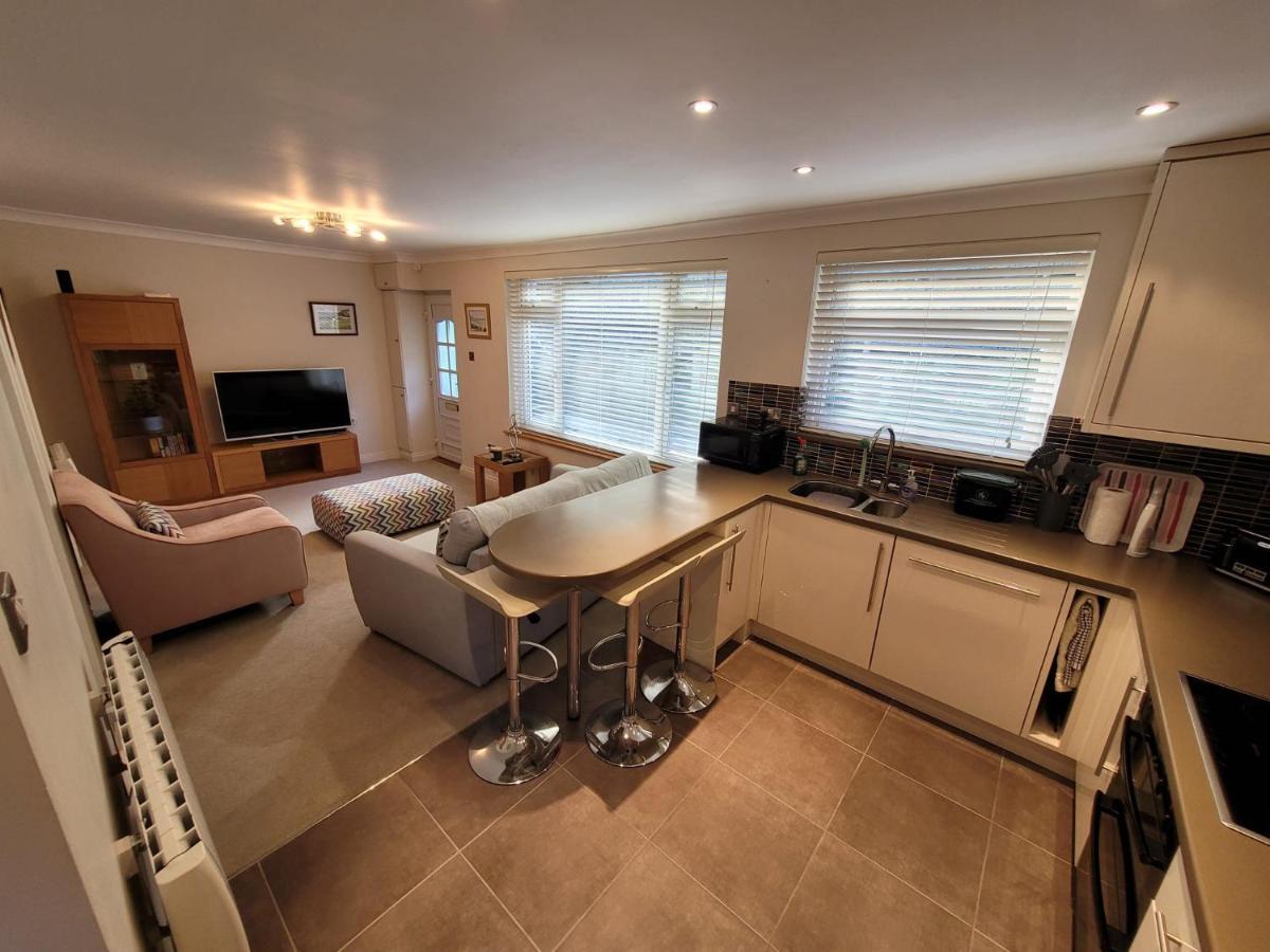 The Mumbles - Bungalow - 2 Bedrooms - Pet Friendly Swansea Luaran gambar